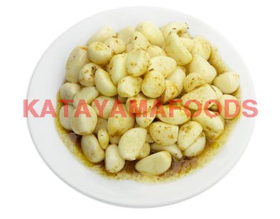 Garlic in curry oil